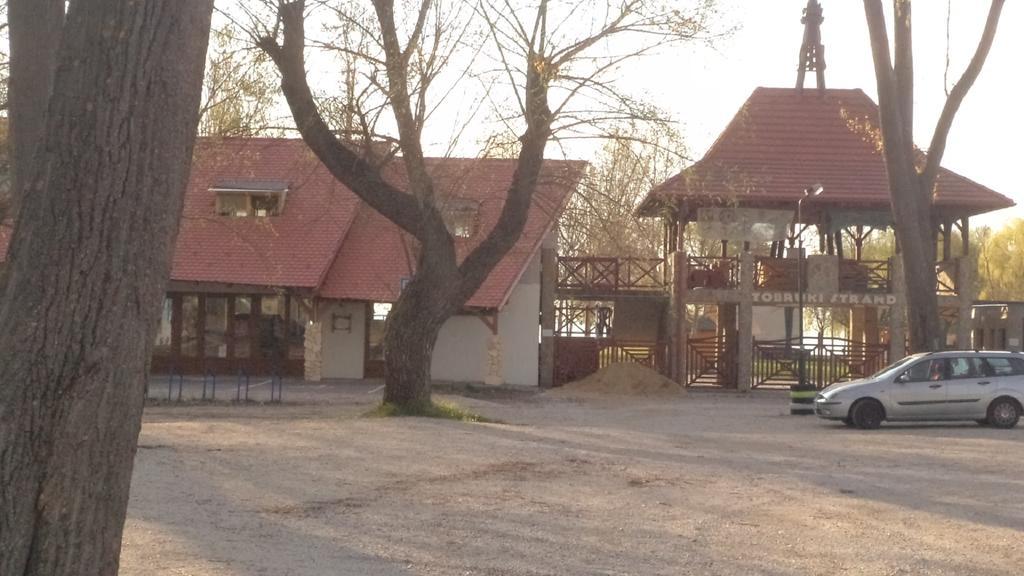 BalatonfůzfőMolniアパートメント エクステリア 写真