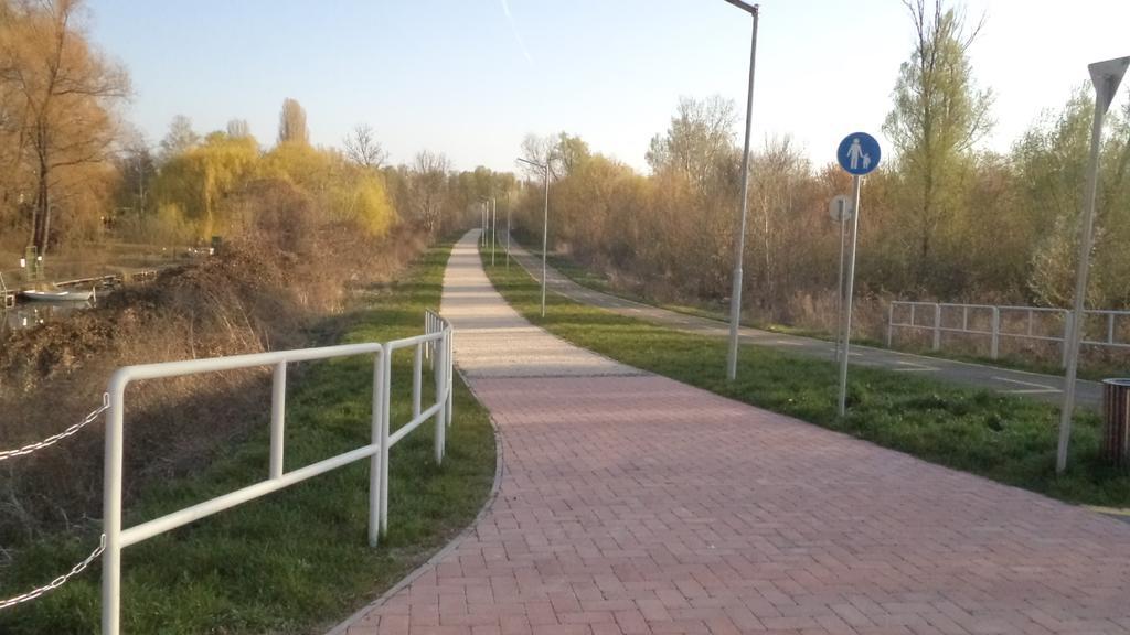 BalatonfůzfőMolniアパートメント エクステリア 写真